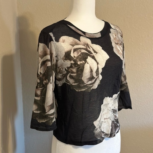 Zara Tops - Zara Collection Floral Black & White Blouse Size: 28